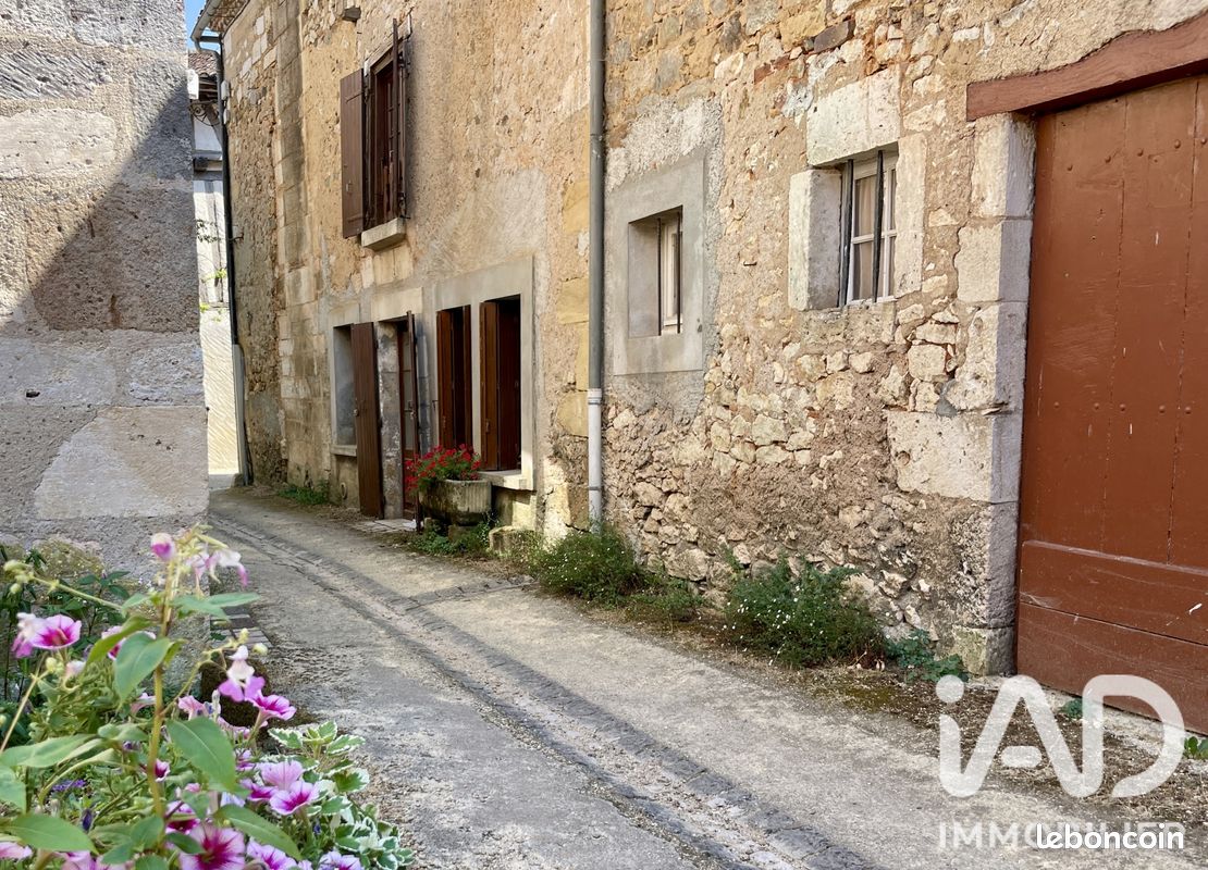 Maison 5 pièces 125 m² · à Saint-Jean-de-Côle · 125 m² · 143 000 €