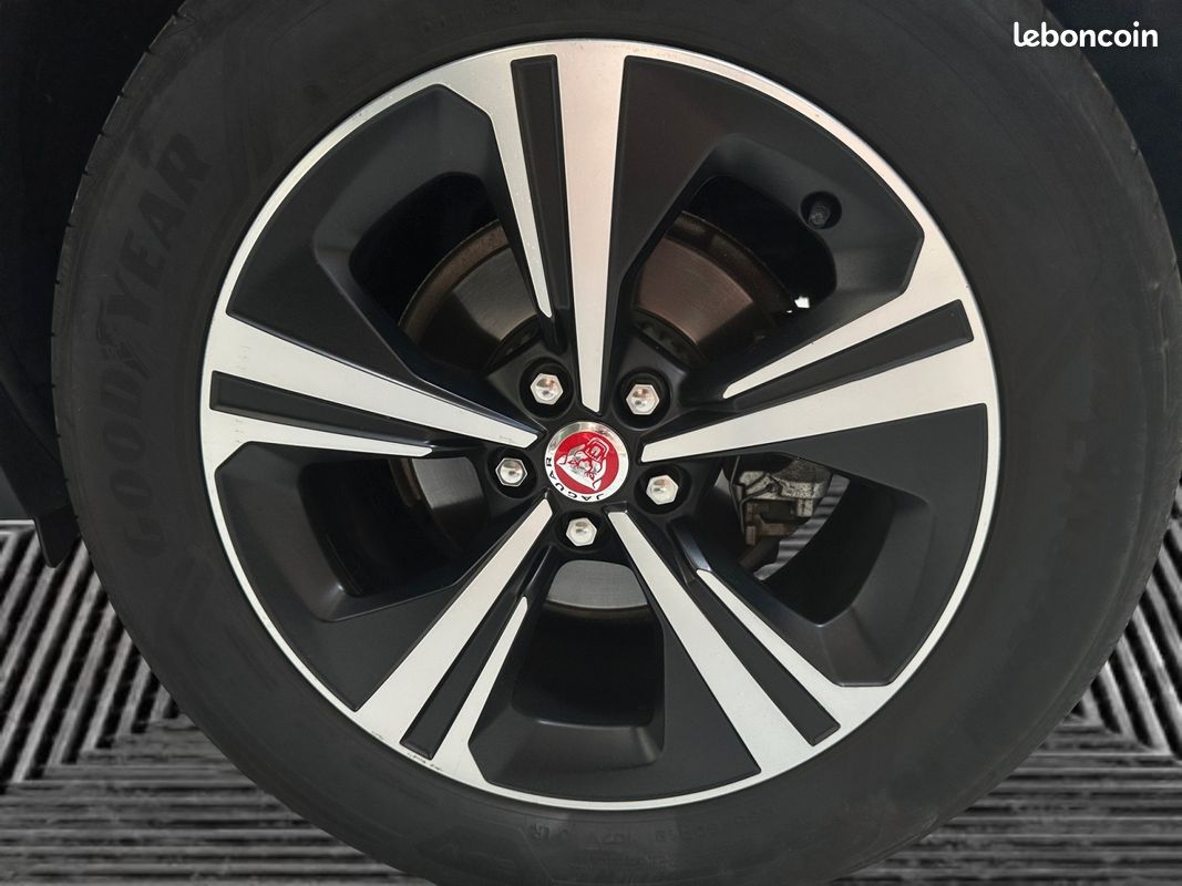 Jaguar e-pace p200 hybrid r-dynamic awd bva (image 23)