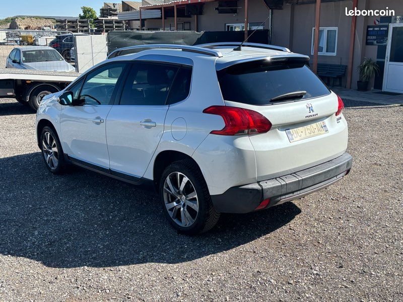 Peugeot 2008 féline 1.6 hdi 115CH diesel (image 5)