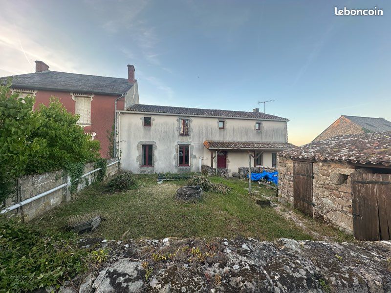 Maison 3 pièces 114 m² · à Voulmentin · 114 m² · 150 000 €