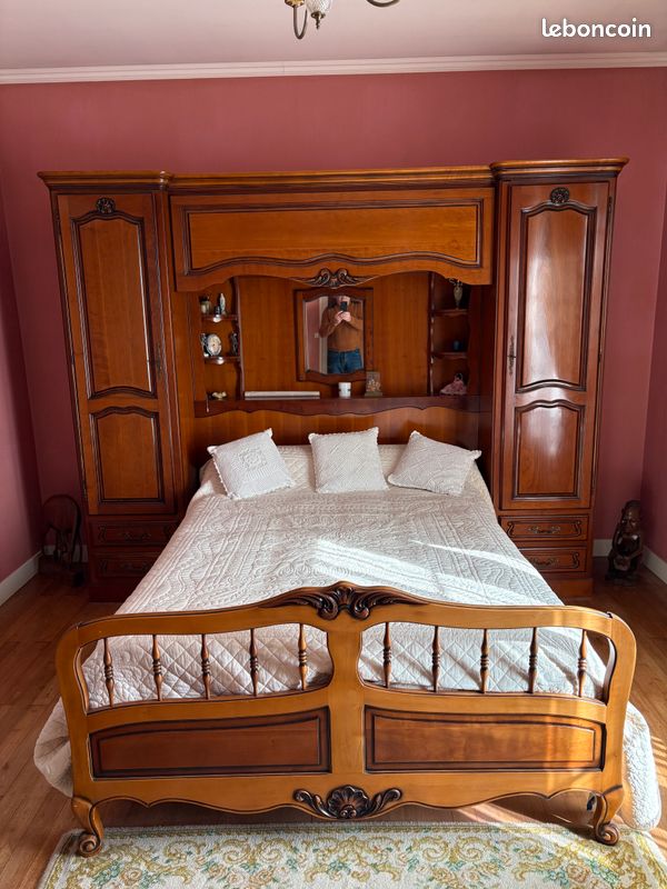 Chambre à Coucher Merisier Delias - Lit 140x190 Avec Tête De Lit + Armoire 3 Colonnes Avec Tiroirs
