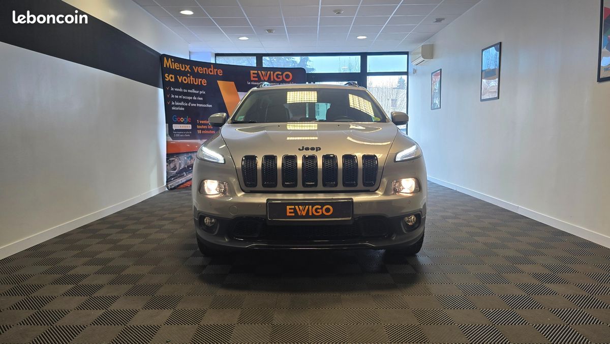 JEEP CHEROKEE 2.2 CRD 200 75EME ANNIVERSAIRE AWD ACTIVE-DRIVE BVA6 + ATTELAGe (image 5)