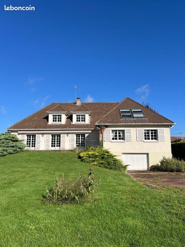 Maison 8 pièces 295 m² · à Fontaine-les-Grès · 295 m² · 295 000 €