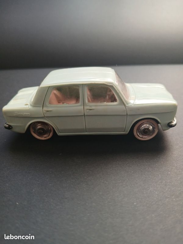 Simca 1000 grise foncée de 1962 – Voiture miniature 1/43