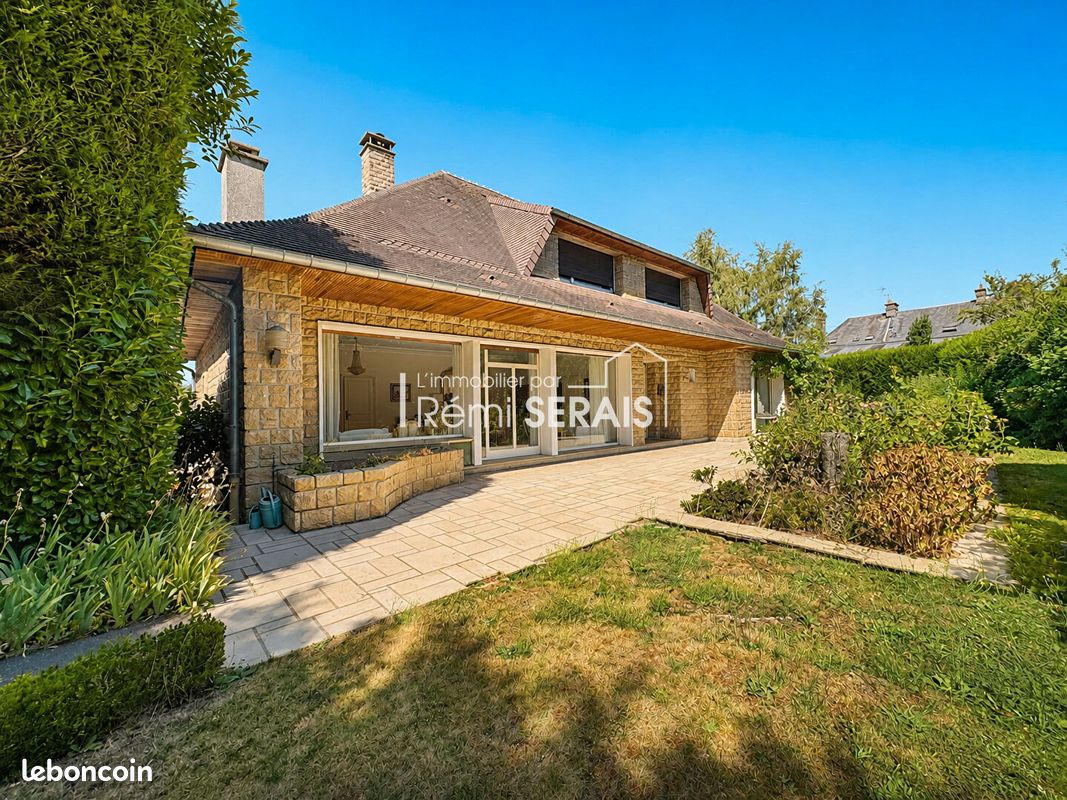 Maison 8 pièces 260 m² · à Flers · 260 m² · 317 900 €