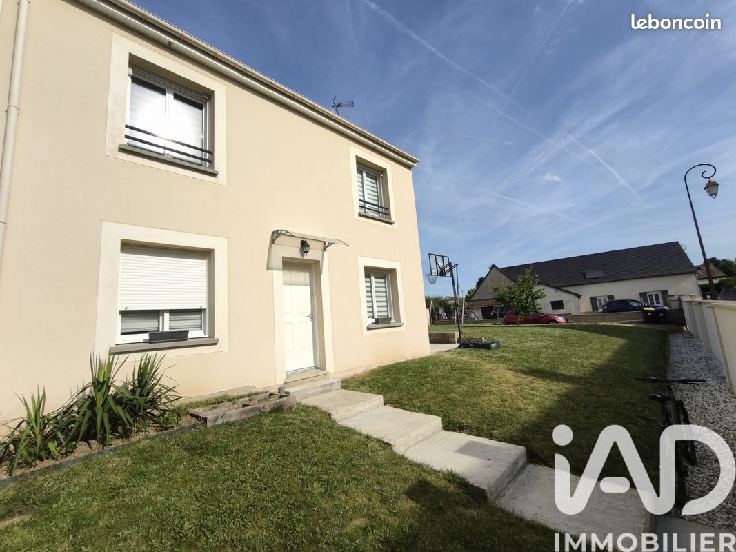 Maison 6 pièces 110 m² · à Péroy-les-Gombries · 110 m² · 310 000 €