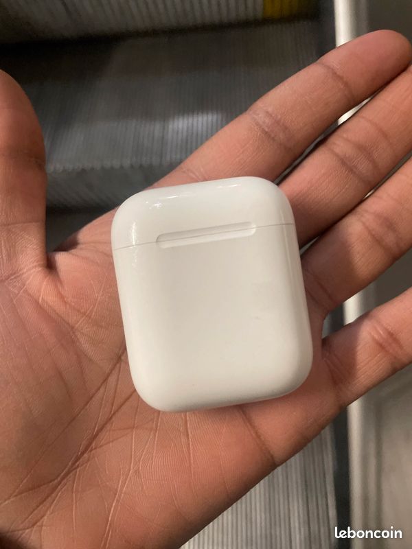 Air pod 2 (image 1)