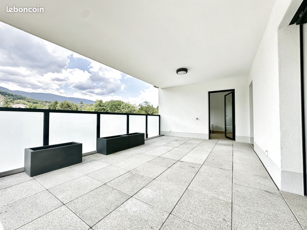 Appartement 4 pièces 123 m² · à Divonne-les-Bains · 123 m² · 3 850 €/mois