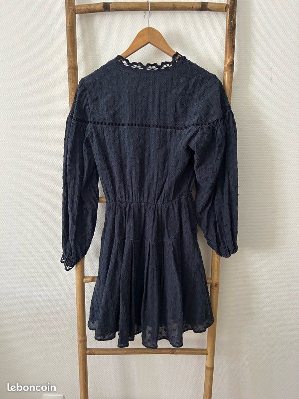 Robe Claudie Pierlot bleu marine très bon état taille 36 (image 3)