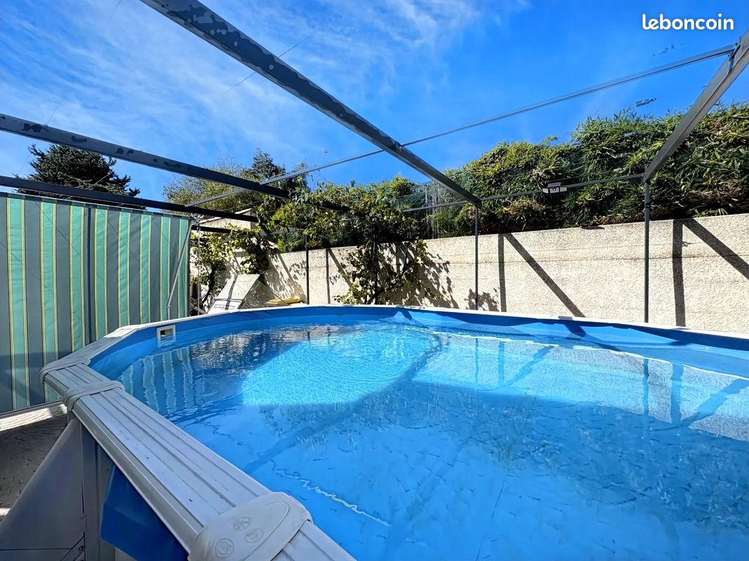 Maison 6 pièces 160 m² · à Garons · 160 m² · 330 000 €
