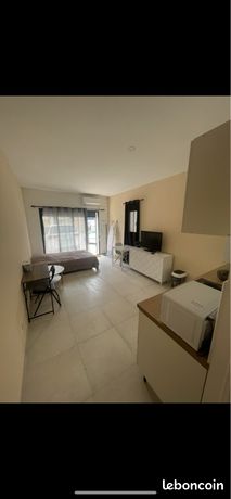 STUDIO 25m2 proche CHU