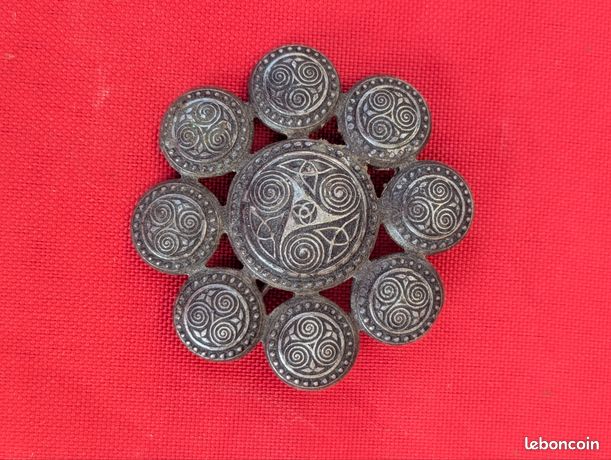 Broche Argent TRISKELL "Avec mon cœur…" | BIJOUX KELT | ANCIENS