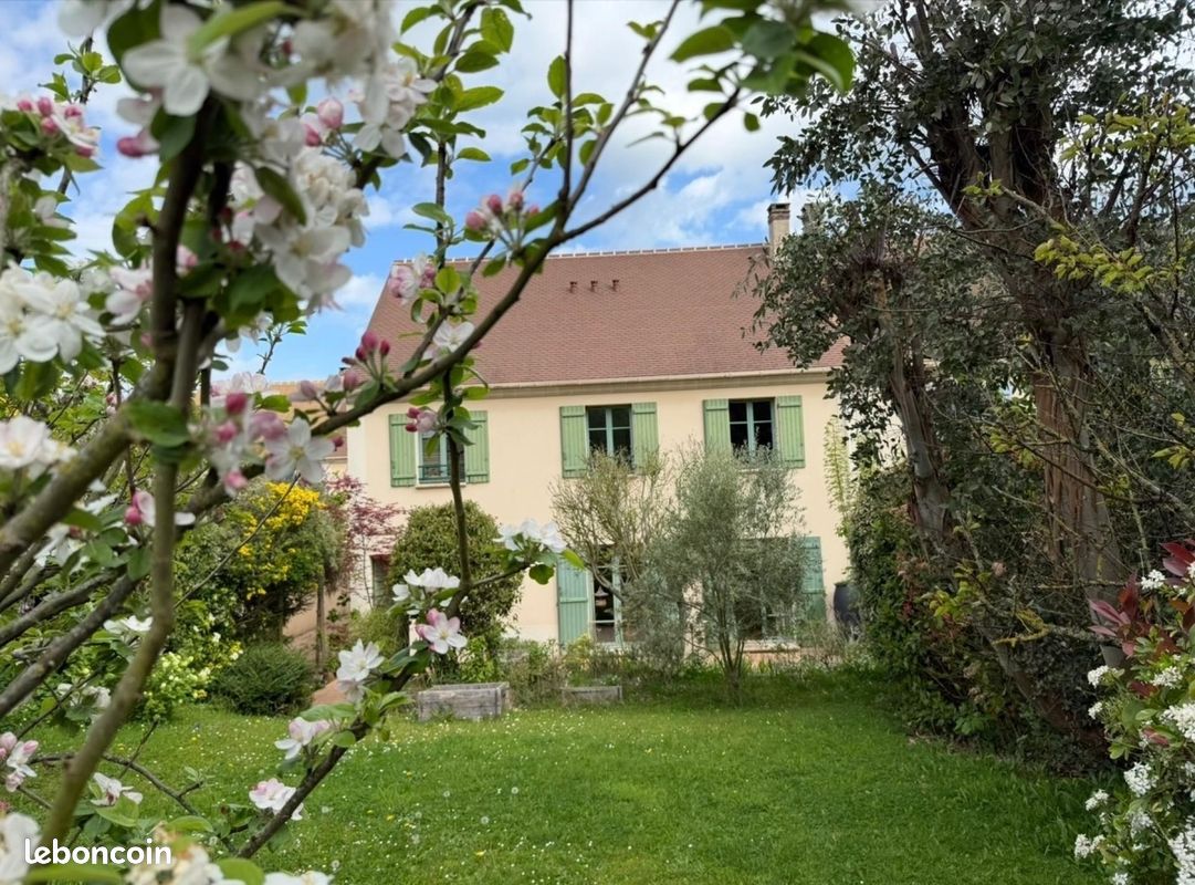 Maison 5 pièces 132 m² · à Thoiry · 132 m² · 407 000 €
