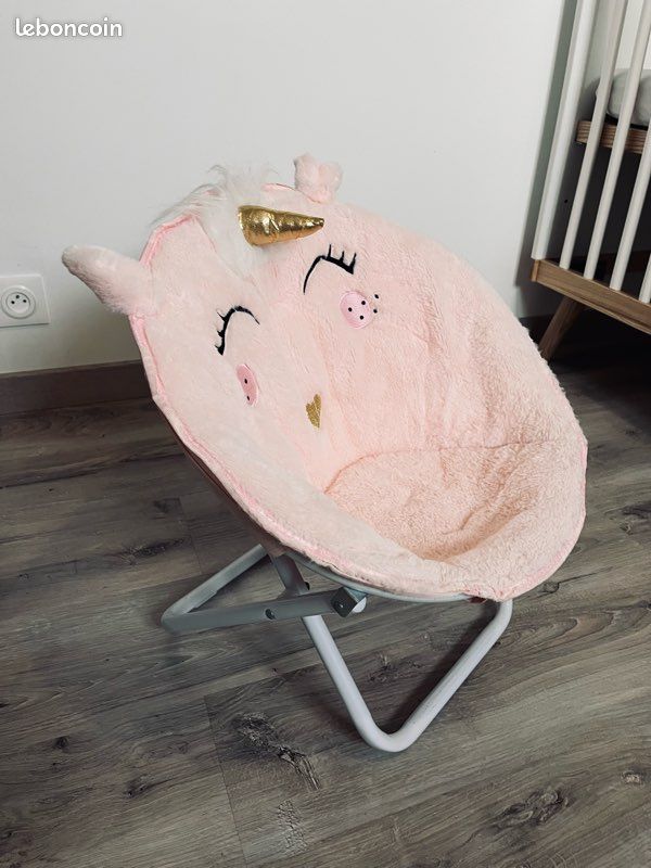 Fauteuil / chaise fille (image 1)