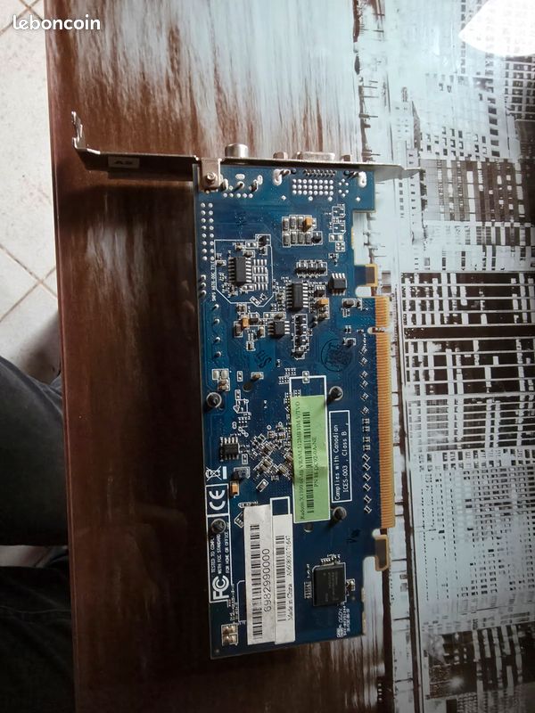 Carte graphique ATI Radeon X1300 512Mo PCI-E - Sorties: DVI / Composite (image 2)
