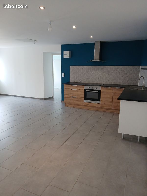 Appartement 4 pièces 85 m² · à Poitiers · 85 m² · 700 €/mois