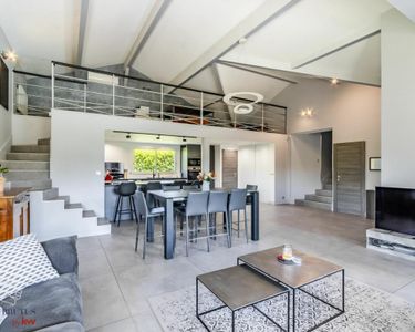 Maison 877 000 € - 211 m²