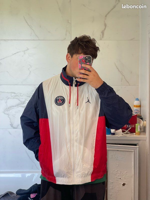 Veste imperméable PSG x Jordan – Taille XXL – Comme neuve Vêtements