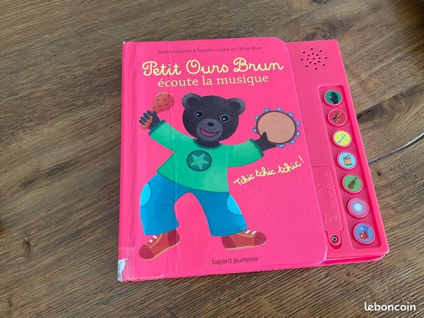 Livre musical Petit ours brun écoute de la musique Livres