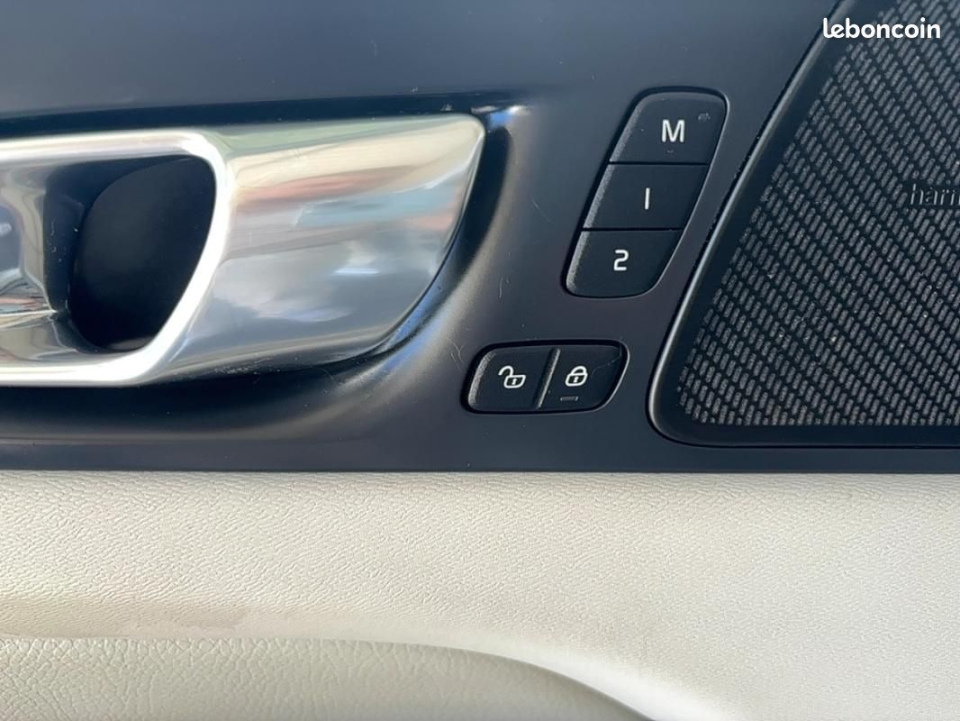 Volvo XC60 T8 TWIN ENGINE 303 CH + 87 GEARTRONIC 8 INSCRIPTION (image 15)