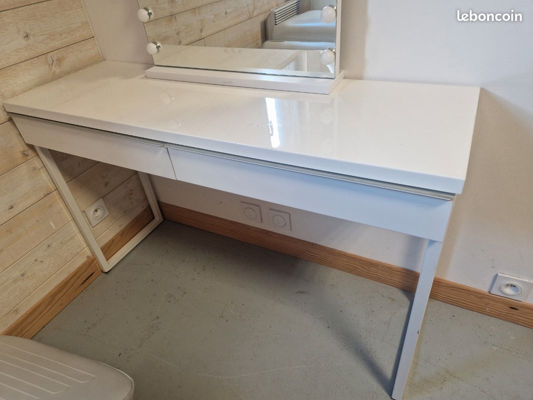 Bureau (image 2)