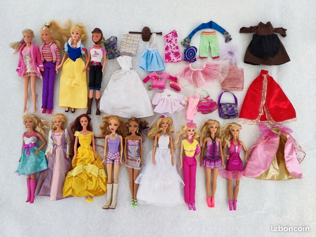 LOT de 2 poupées BARBIES vintage et vêtements SUN LOVING MALIBU - Collection