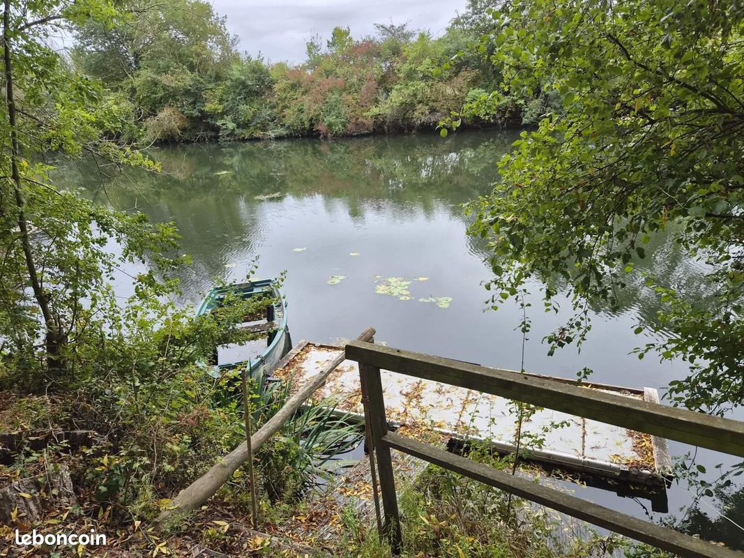 Terrain 1025 m² · à Vaas · 1 025 m² · 38 500 €