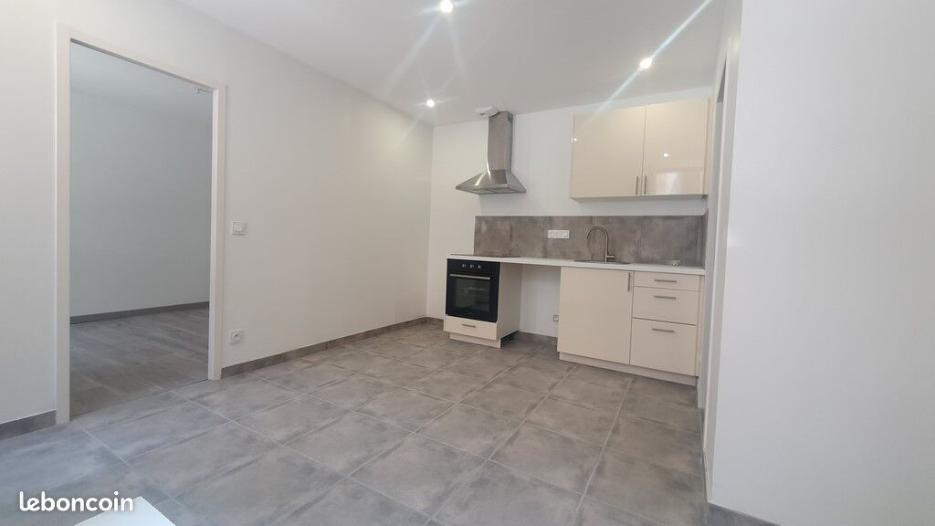 Appartement 2 pièces 27 m² · à Dijon · 27 m² · 550 €