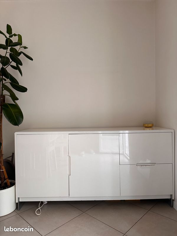 Buffet blanc laqué (image 1)