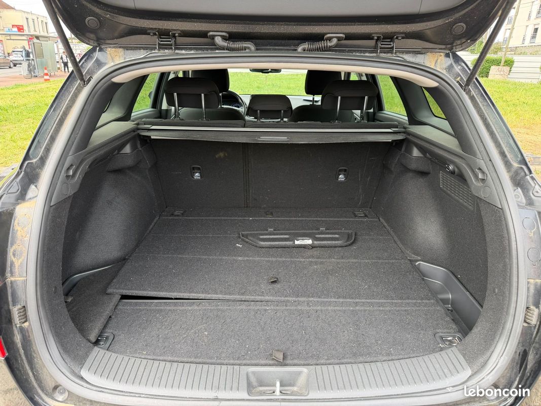 Hyundai i30 Sport Wagon 1.0 120ch (10 800 HT POUR L'EXPORT) (image 9)