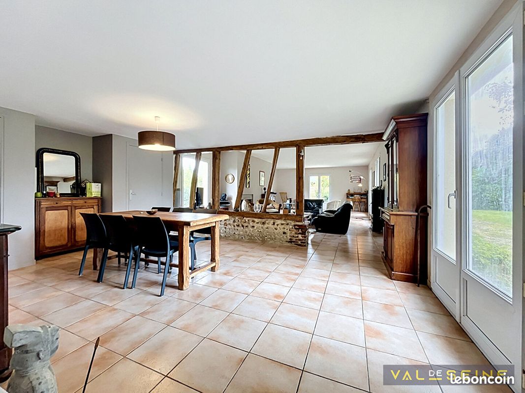 Maison 7 pièces 248 m² · à Saint-André-sur-Cailly · 248 m² · 320 000 €