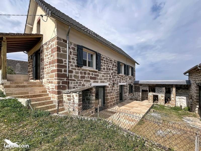 Maison 5 pièces 159 m² · à Saint-Aulaire · 159 m² · 234 000 €