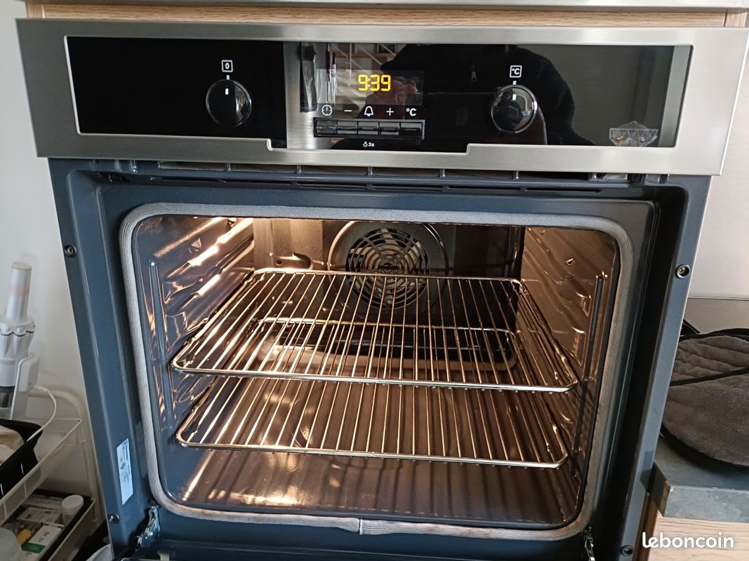 Four Encastrable Electrolux EEC2409BOX Pyrolyse - Très Bon état