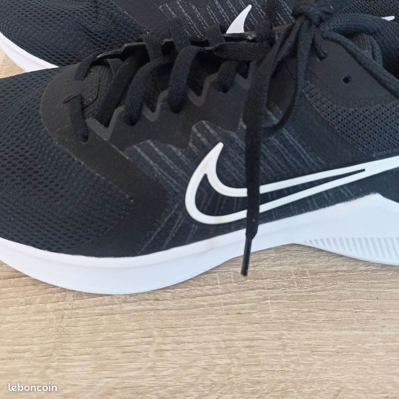 Une paire chaussure taille 47.5 pour homme (image 3)