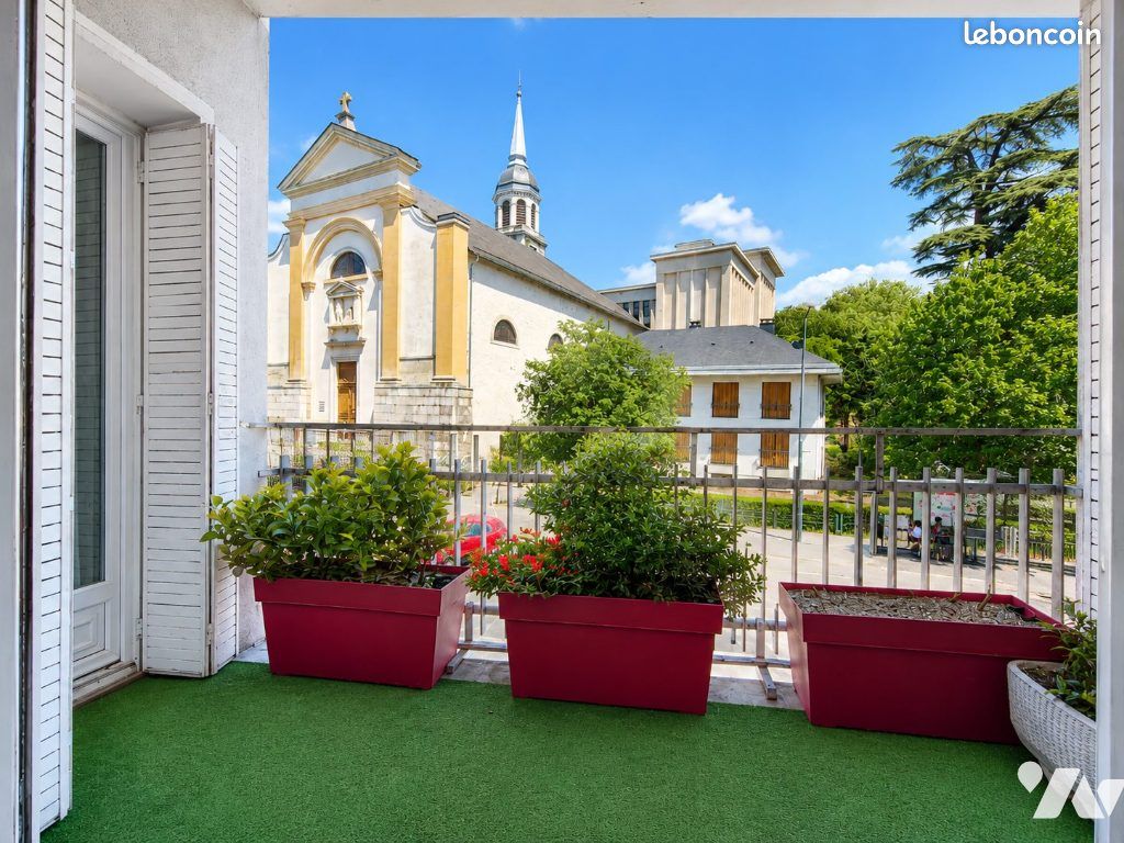 Appartement 4 pièces 90 m² · à Chambéry · 90 m² · 220 000 €