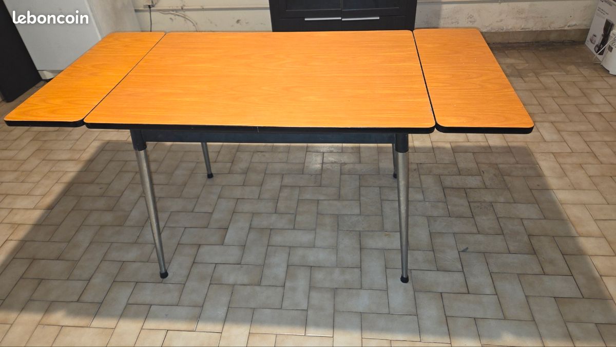 Table vintage en formica (image 1)
