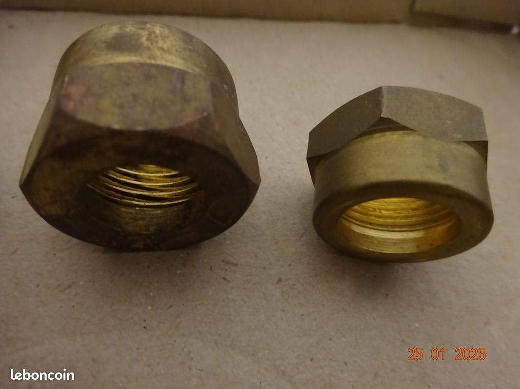 Divers raccords et écrous collet battu, en laiton (image 8)