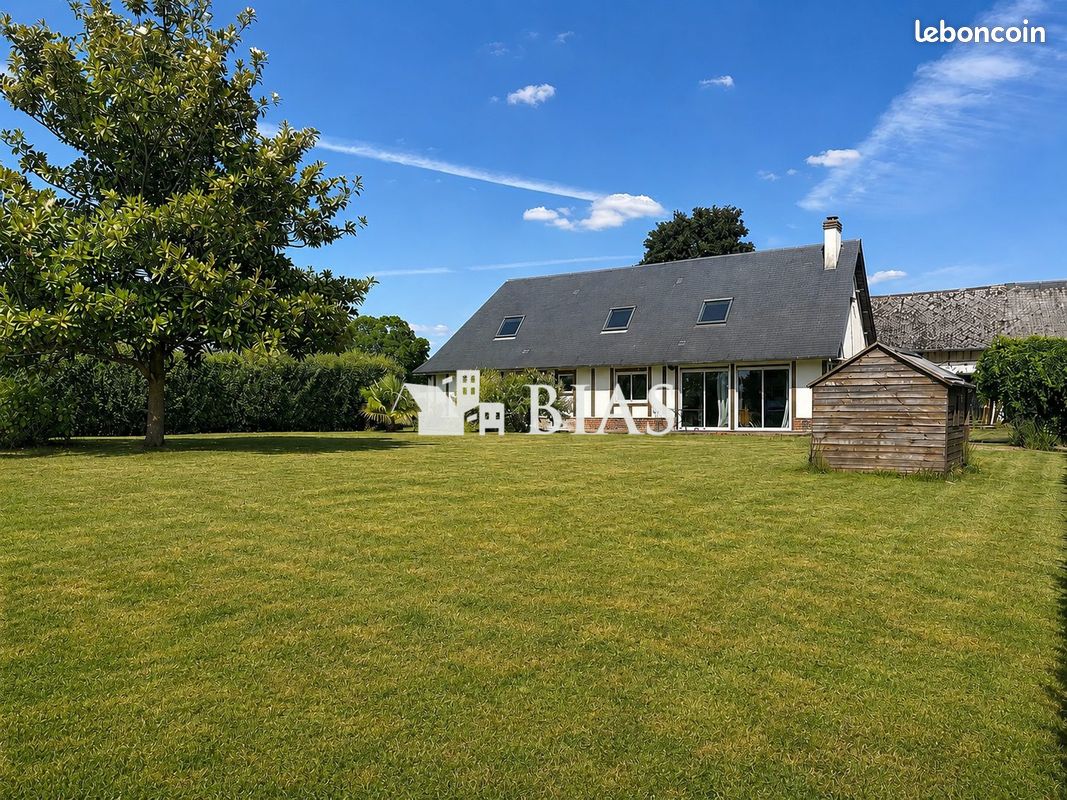 Maison 5 pièces 122 m² · à Crosville-la-Vieille · 122 m² · 282 000 €