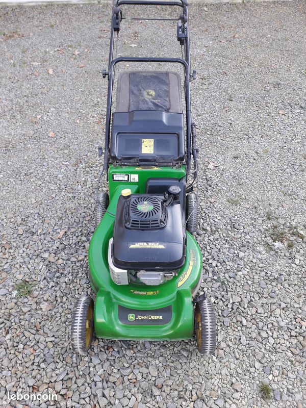 A vendre tondeuse (image 2)
