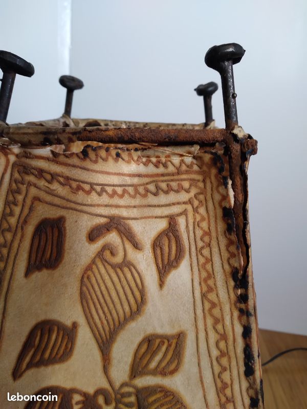 BIG28 - Lampe marocaine vintage en peau de chèvre – Fer forgé et décor henné – 40 cm (image 6)