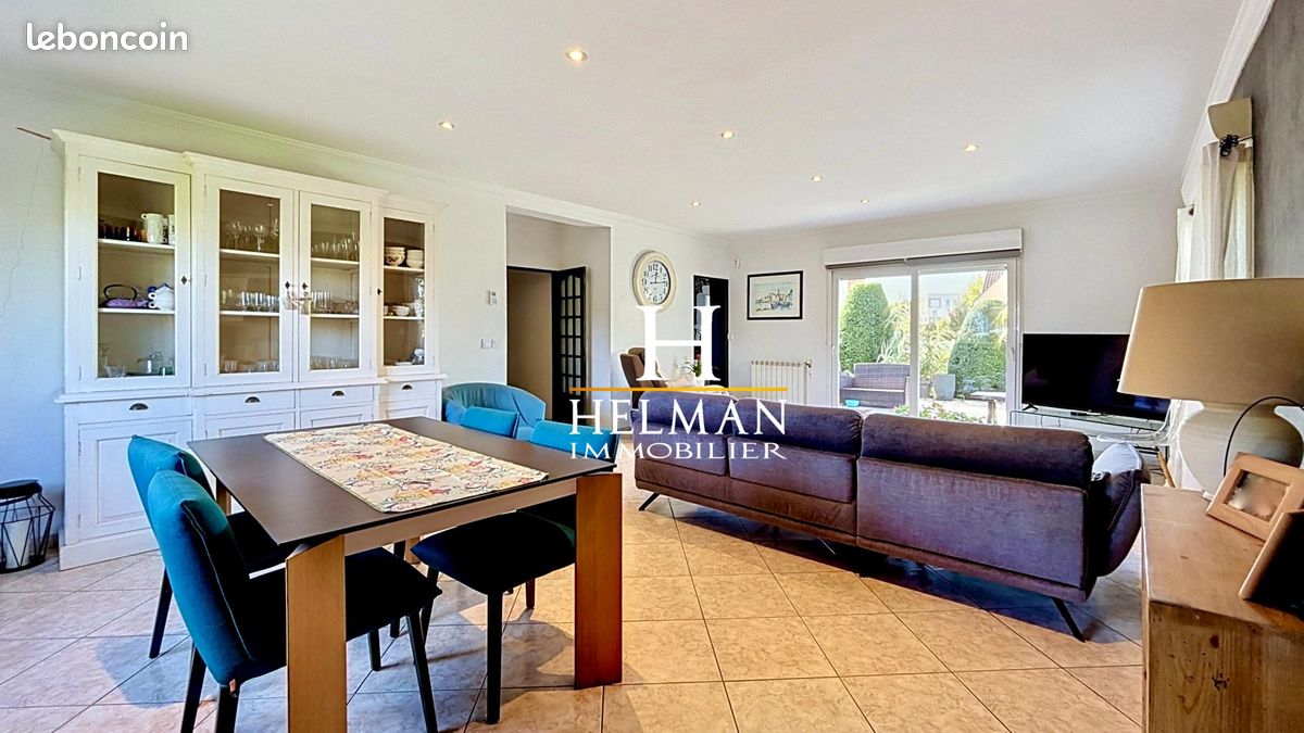 Maison 6 pièces 192 m² · à Longuenesse · 192 m² · 338 000 €
