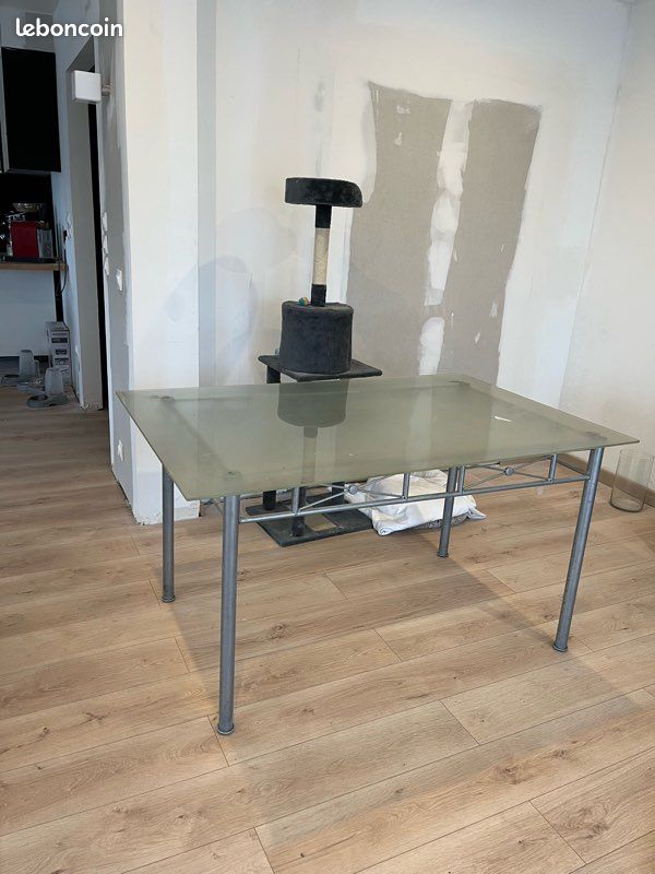 Table a manger en verre (image 2)