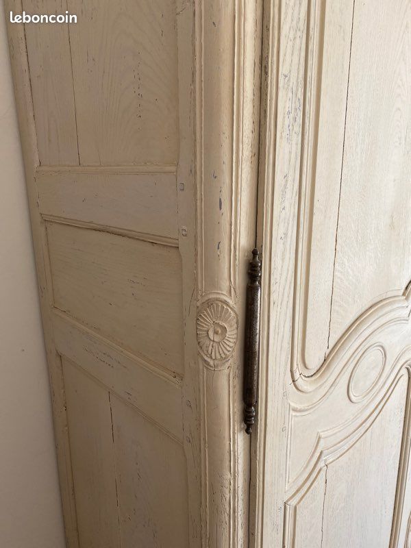 Armoire ancienne patinée blanche (image 4)