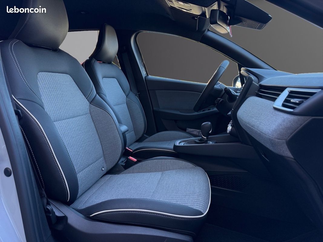 RENAULT CLIO V E-Tech full hybrid 145 Techno Entretien complet Garantie 12 mois (image 14)