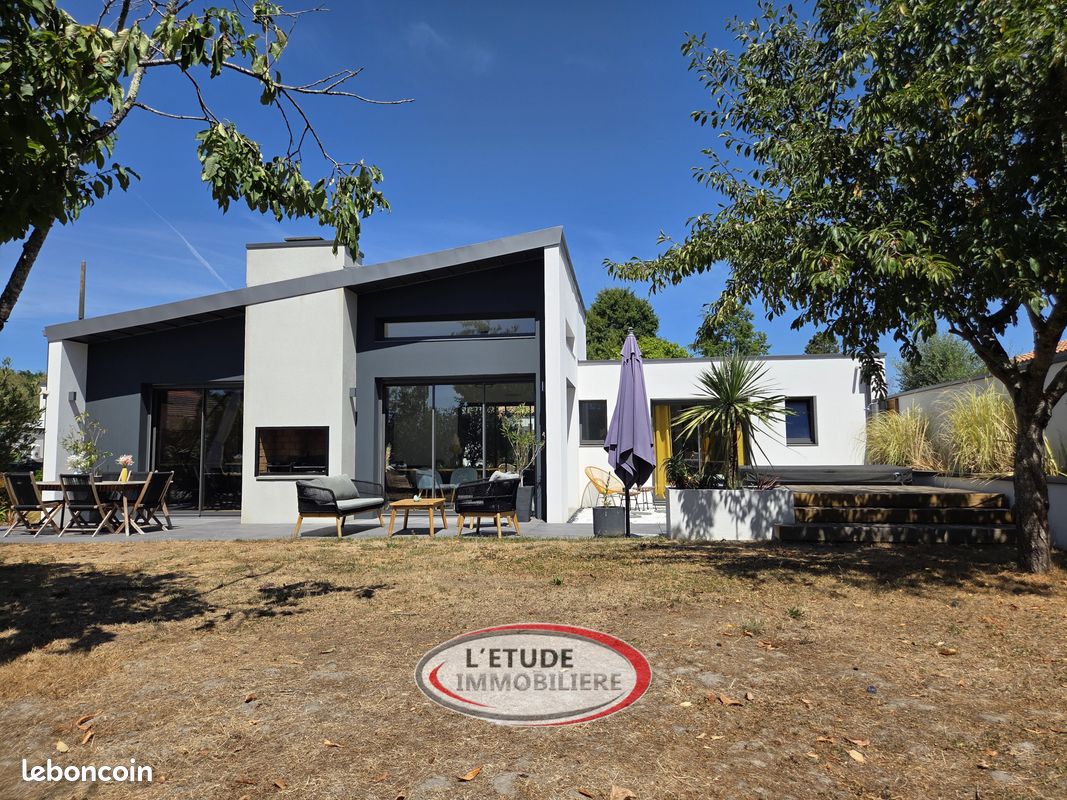 Maison 5 pièces 110 m² · à Saint-Aignan-Grandlieu · 110 m² · 481 750 €