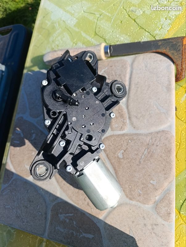Moteur essuie glace golf 5 (image 2)