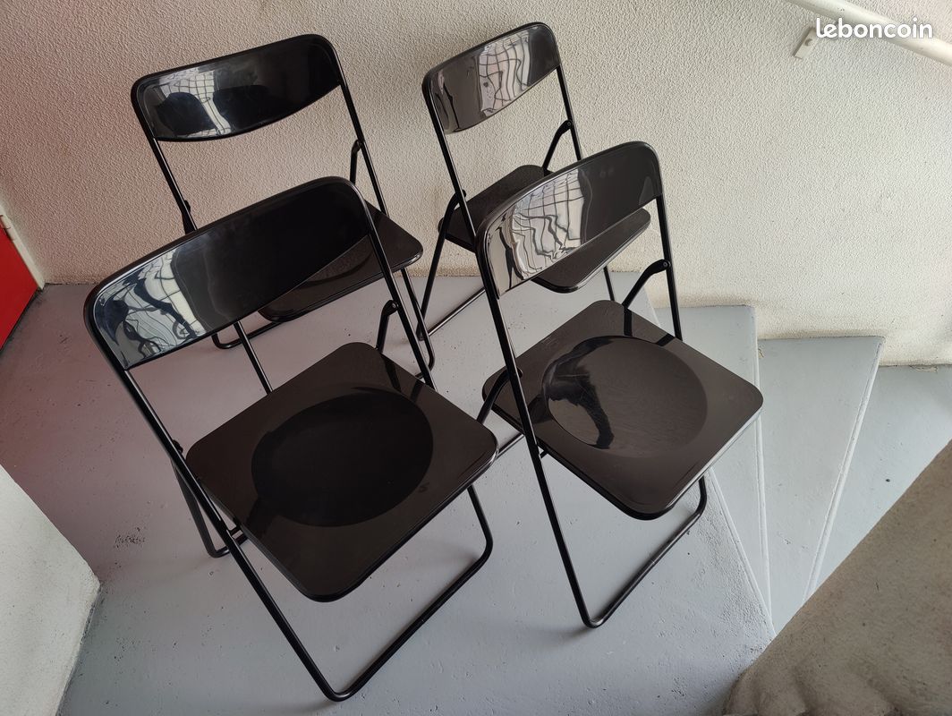 Chaises pliantes noires Ikea vintage Niels Gammelgaard