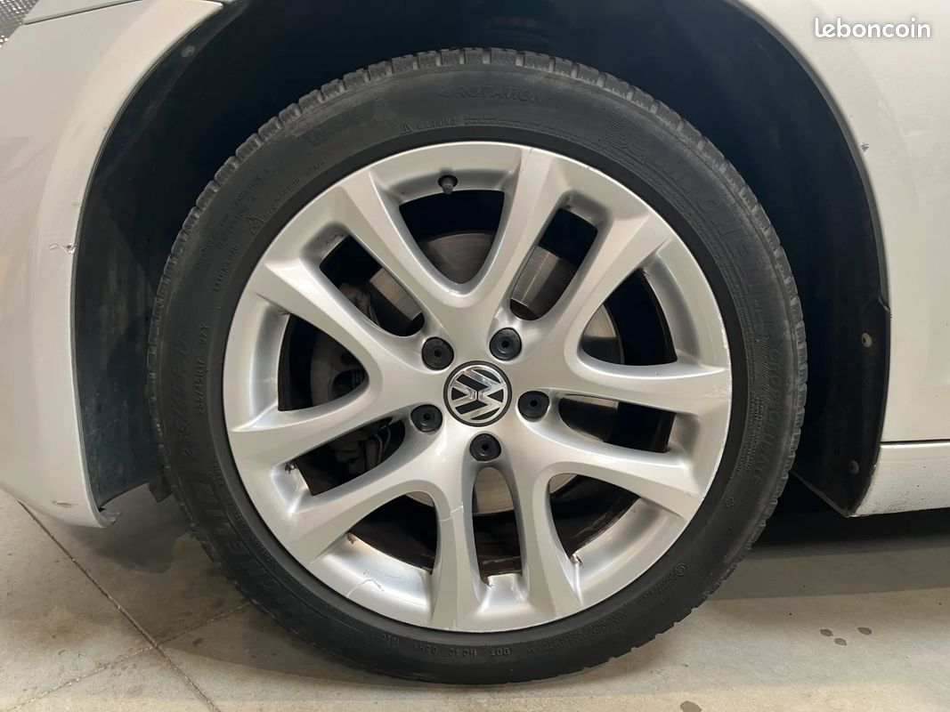 VOLKSWAGEN Scirocco 1.4 TSI 160ch Sportline - 2009 - DYNAUDIO - Projecteur Bi-Xenon (image 26)