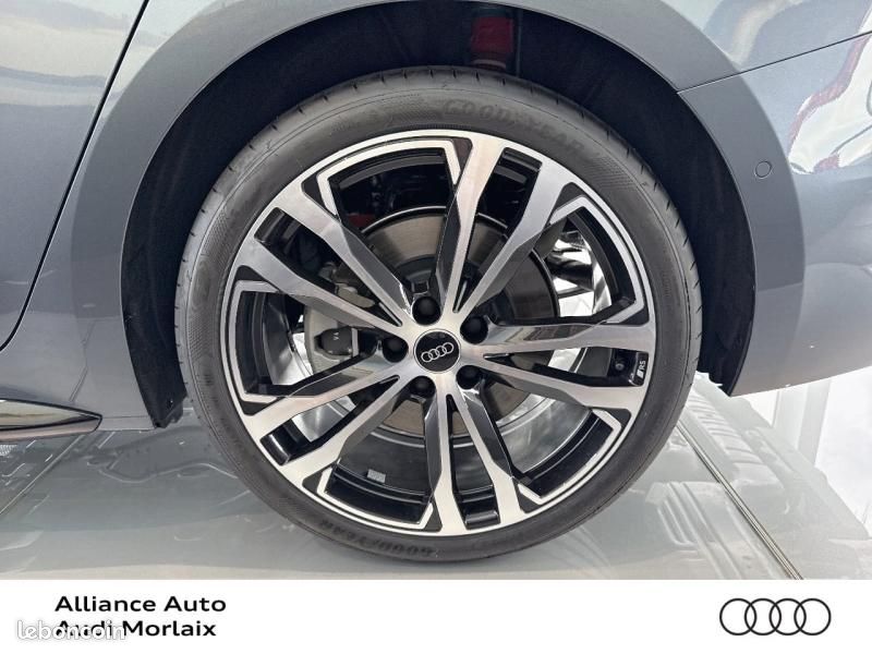 Audi A5 Avant 2.0 e-hybrid 299ch S line quattro S tronic 7 (image 22)