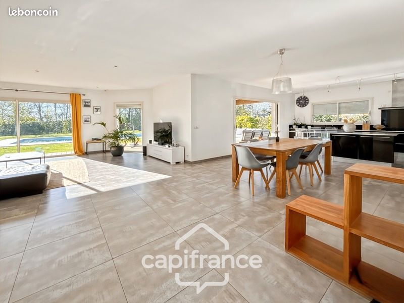 Maison 6 pièces 173 m² · à Sadirac · 173 m² · 560 000 €